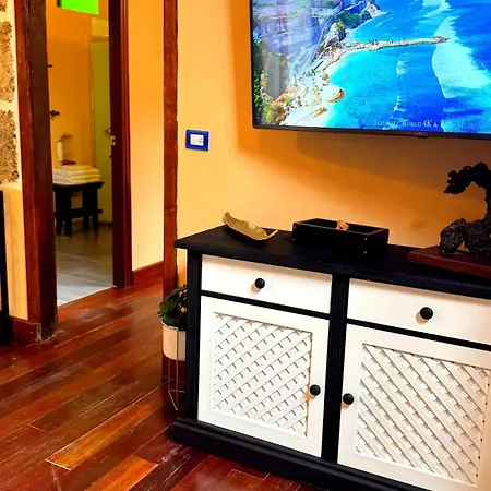Peaceful House With Terrace In - Mountain View غاراتْشيكو